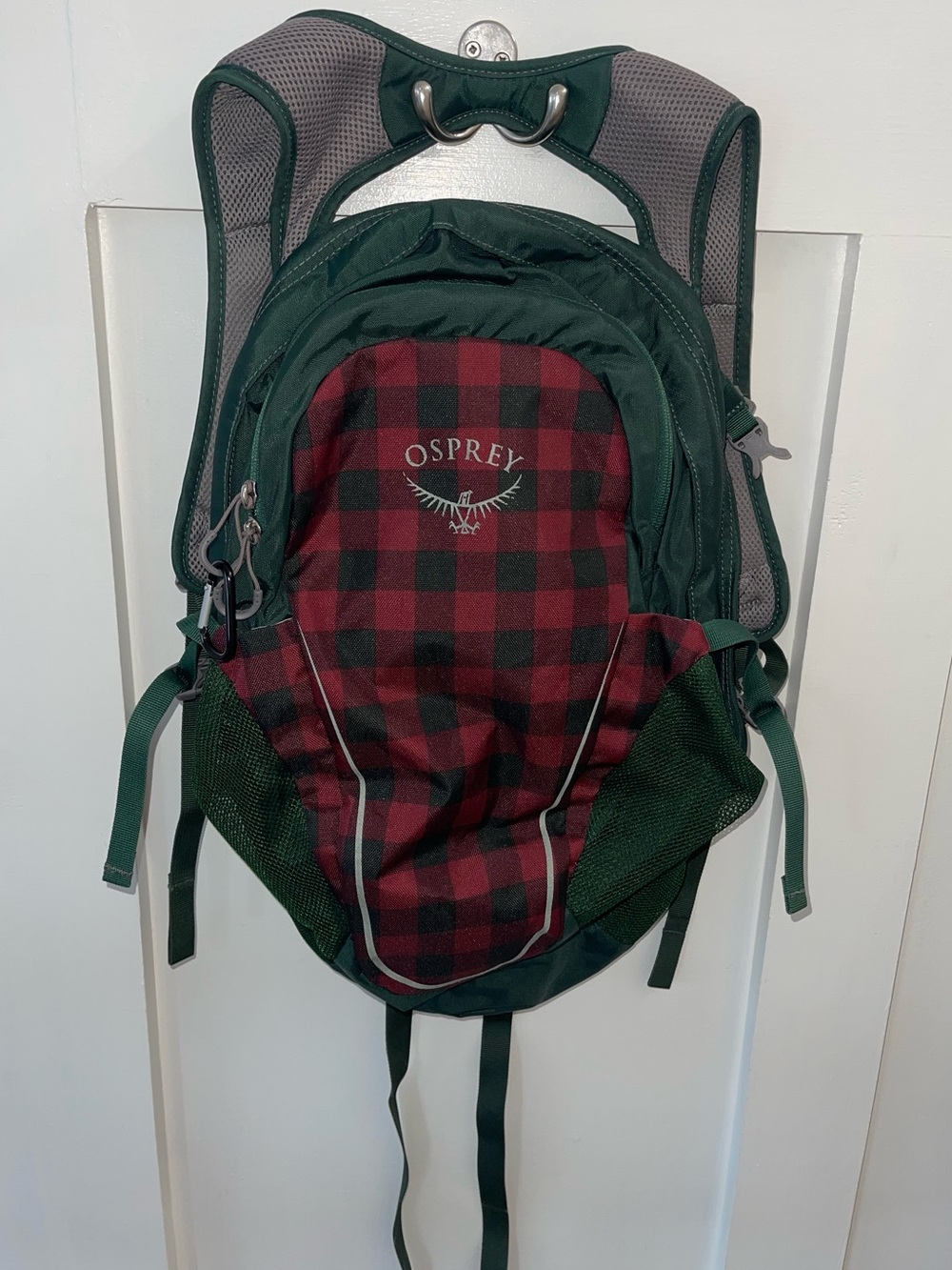 Osprey Dark Green & Red Plaid Daypack special edition. No bladder
